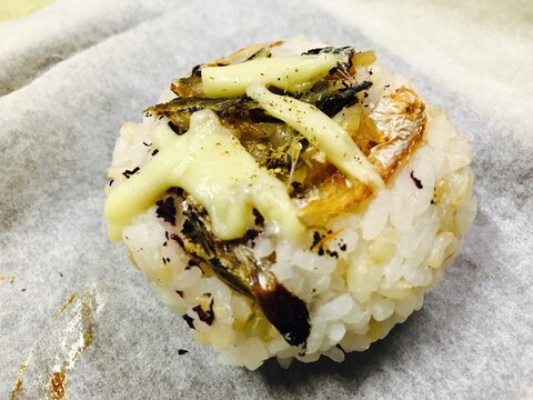 リメイク！チーズハタハタのせゆかり焼きおにぎり